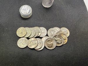 Eighteen High Quality 1958-D Silver Washington Quarters