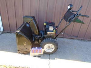 Yard Machine Gold series 8.5 hp 26� snow blower with electric start. Used condition. Tested & works. As shown.