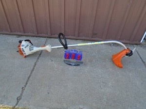 Stihl weed trimmer. Used condition. Tested & works. As shown.