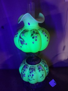 Fenton Burmese Melon Hand painted Limited Edition Gone With the Wind Lamp Signed and Numbered