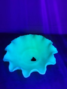 Vintage Fenton Satin Custard Glass Persian Medallion Ruffled Bowl&nbsp
