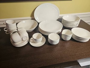 Johnson Brothers B2 White Dinnerware Service Made in England