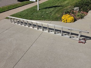 28 Foot Aluminum Extension Ladder