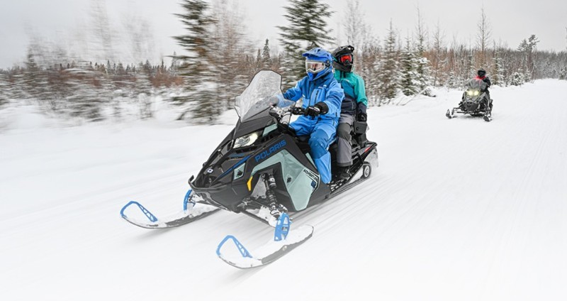 3 Nights Winter Lodge Stay, 2x Snowmobiles Rental 48H (January 14-17, 2027)