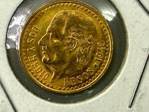 1945 Mexican Gold 2.5 Pesos Coin Choice BU