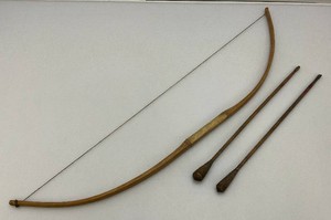 Antique Kids Recurve Toy Bow And Arrows 32