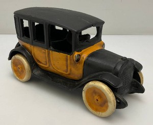 Vintage Collectible Cast Iron Taxicab 8 12