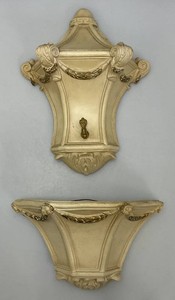Vintage Decorative Wall Lavabo Fountian (Non Fuctioning)