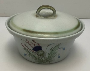 Buchan THISTLEWARE Stonware 2 Qt Round Covered Casserole Dish #257-40