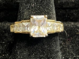 Sterling Silver Cocktail Ring - Geometric Clear Stone Statement Ring - SZ 7