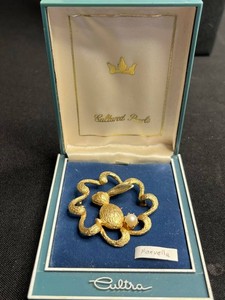 Vintage Costume Jewelry Brooch - Marvella Rabbit With Cultured Pearl in Orig Box