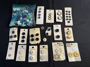 Vintage Buttons Mixed Lot - Streamline, B.G.E., Le Chic & La Mode