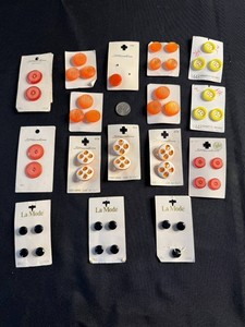 Sewing Buttons - Streamline & La Mode Mixed Lot