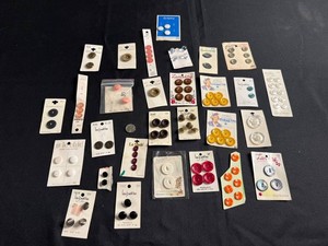 Vintage Sewing Buttons Mixed Lot - Streamline, Lansing & La Mode