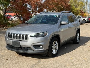 2019 Jeep Cherokee Latitude No Accidents Reported (NO RESERVE)