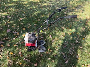 Earthquake 2-Cycle Cultivator