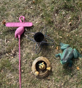 Lawn Ornaments - Metal Pink Flamingo, Frog and more
