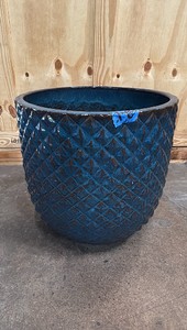 2 ceramic planters