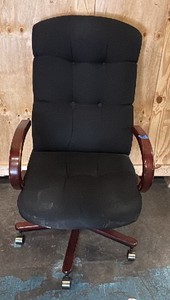 Black swivel chair