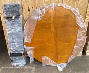 Table top with leafs. NO LEGS  BASE