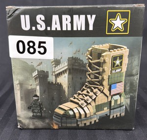 New U.S. Army Combat Boot Building Block Set, Military Boot Brick Kit with Minifigure, Boxed