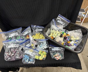 Large Lot of Pokmon Mini Figures, Bulk Bagged PVC Collectible Toys, Pikachu, Lugia, Zubat, Mareep, Ponyta 100