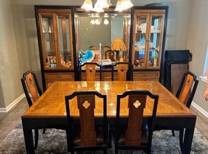 Vintage Asian Chinoiserie Dining Set Table 6 Chairs Lighted China Cabinet