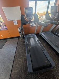 Precor Treadmill (Does Not Work)