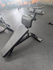 Precor Icarian Adjustable Weight Bench