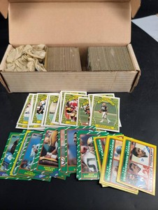 Vintage Topps Football Cards 1985 Season Mixed Lot