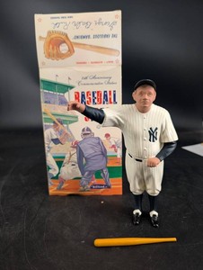 Vintage Hartland Plastics Babe Ruth Yankees Statue With Box & Bat