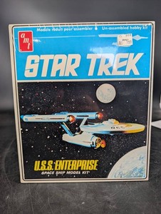 Vintage AMT Star Trek U.S.S. Enterprise Model Kit