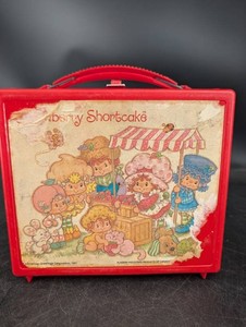 Vintage Strawberry Shortcake Lunchbox 1981