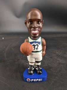 Pepsi Basketball Bobblehead Smith #32