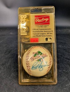 Vintage Rawlings 1991 World Series Signed Baseball