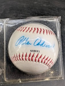 Minnesota Twins Allen Anderson Signed Baseball With Display Case