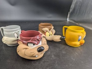 Vintage Looney Tunes Character Mugs - Tasmanian Devil & Tweety (Lot of 4)