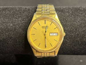 Vintage Quartz Watch - Seiko Day-Date Gold-Tone - new battery recently installed