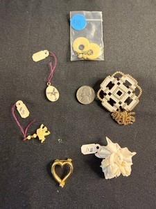 Costume Jewelry Mixed Lot - Brooches, Pendants, Necklace & Earrings