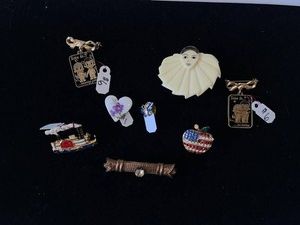 Costume Jewelry Brooch Lot - Patriotic, Floral & Figural Designs (Lot of 8)
