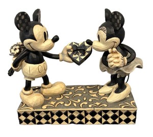 LLR - Signed Jim Shore Disney Traditions Real Sweetheart Mickey & Minnie Figurine