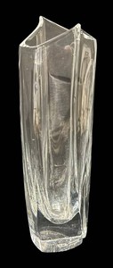 LLR - Baccarat Faceted Architectural Design Crystal Vase