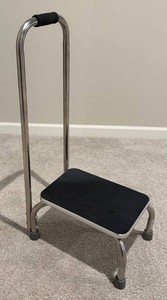 LLR - Step Stool With Safety Handle