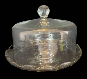 O - Covered Glass Pedestal Cake Platter