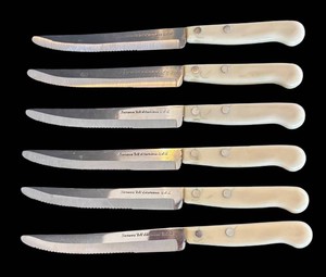 O - Vintage Geneva Stainless Steak Knives Set of 6