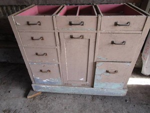 Vintage Cabinet wPullout Bin