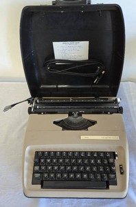 Vintage Sears The Electric I with correction typewriter and case