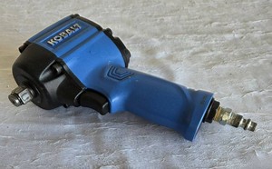 Kobalt 0.5 - in 450 - ft lb. Air impact wrench. Pre-owned.