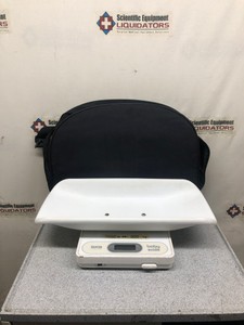 86817 - Tanita 1583 Digital Baby Scale