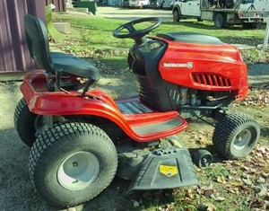 YARD MACHINE RIDING LAWNMOWER
